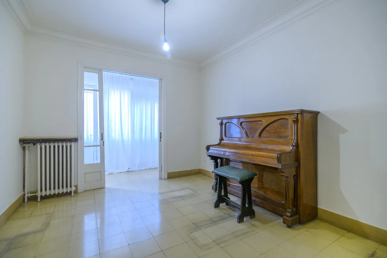 Piso con jardín en Plaza Catalunya, Plaça Catalunya, Manresa — Sala piano balcón