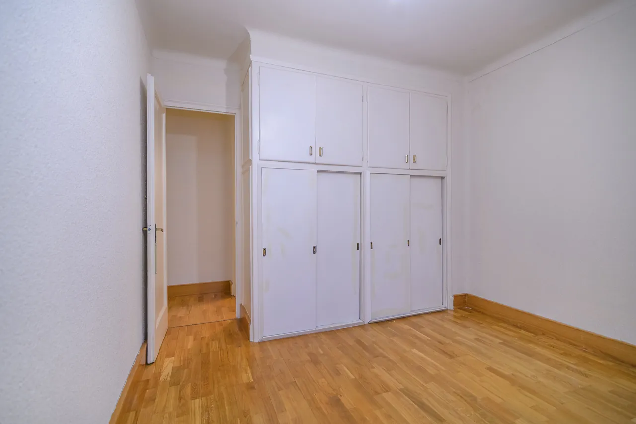 Piso con jardín en Plaza Catalunya, Plaça Catalunya, Manresa — Habitación armarios